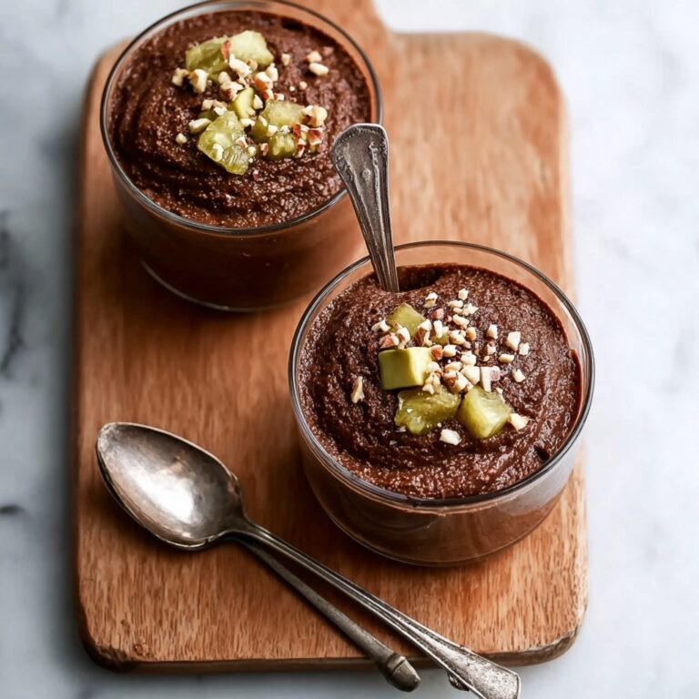 Avocado & Cocoa Chia Pudding: A Creamy Chocolate Treat! Recipe